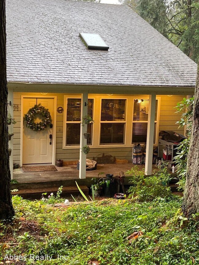 Building Photo - 3 br, 2 bath House - 1266 Bay Loop SW