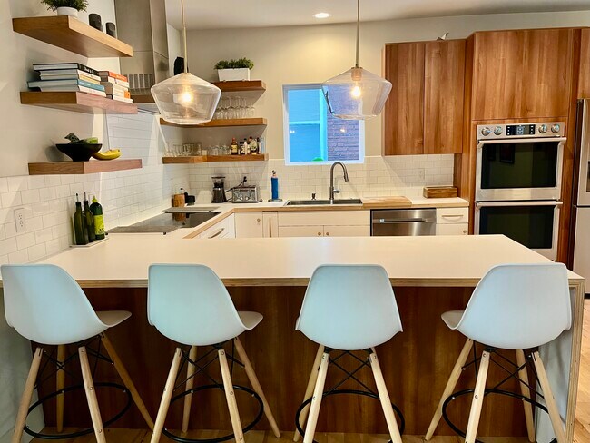 Foto del edificio - 4148 McRee Ave
