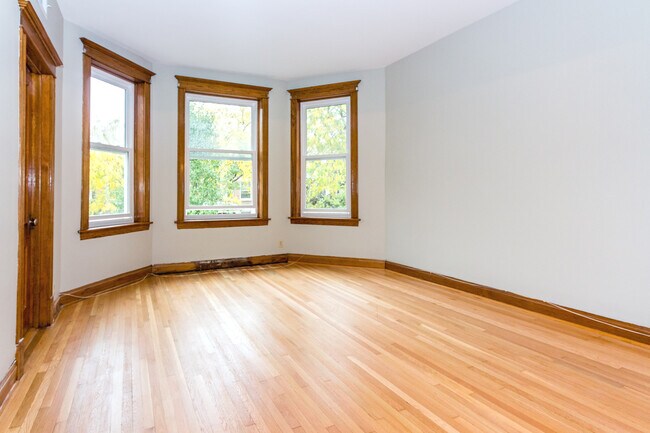 Foto del edificio - 2251 W Walton St