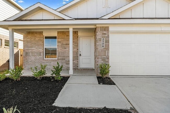 Building Photo - 2706 Pebble Whisper Dr