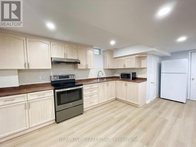 Building Photo - 485 English Rose Ln