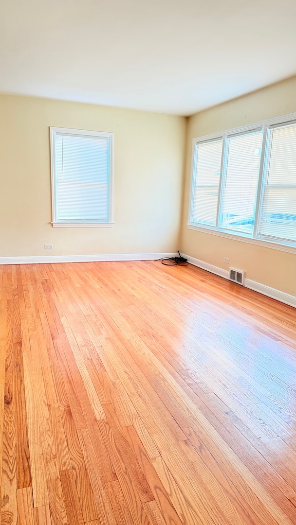 Foto del edificio - 7513 Kenton Ave