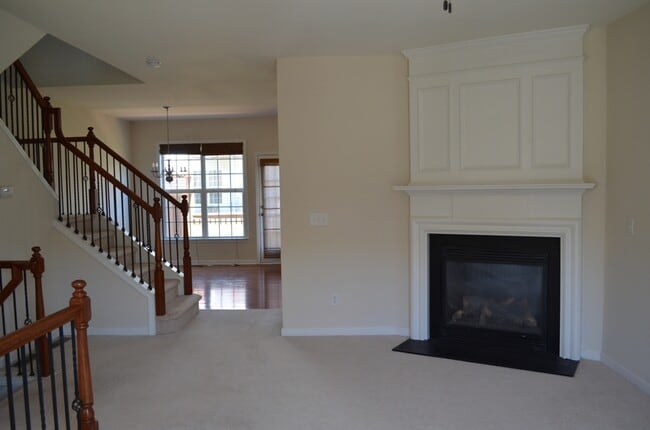 Living Area 1 - 1371 Thornborough Dr