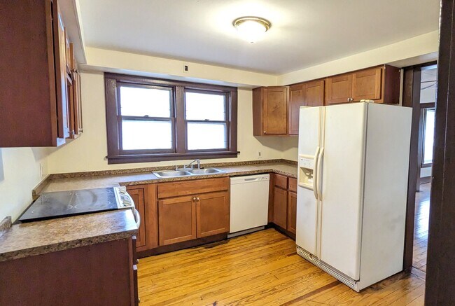 Foto del edificio - 773 Hill, 3 bedroom house