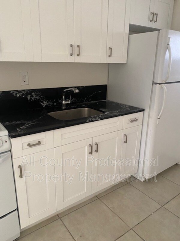 Photo - 6032 Pierce St Apartment