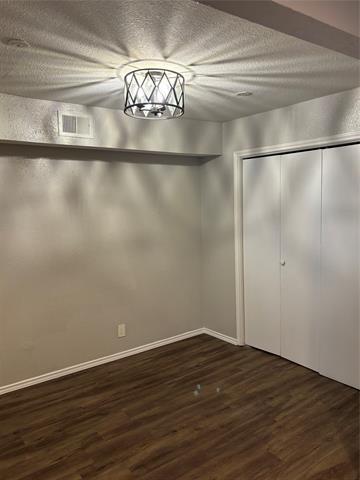 Foto del edificio - 6028 Stoneybrook Dr
