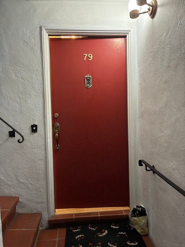 Building Photo - 79 Tiffany Ave