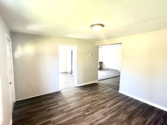 Foto del edificio - 2739 Pleasant Ridge Rd