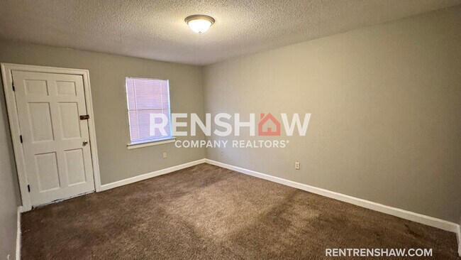 Foto del edificio - 3228 S Mendenhall Rd