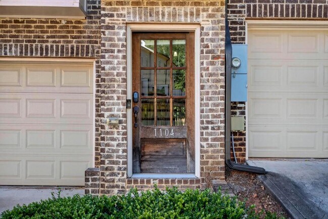 Foto del edificio - 1104 Bakary Ct