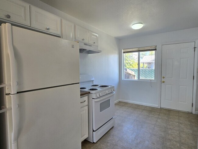 Foto del edificio - Cute Duplex for rent in Sacramento!