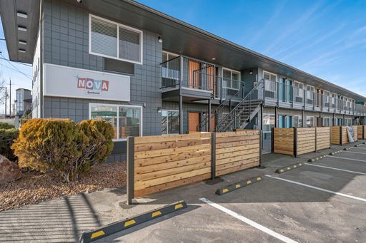 Foto principal - Discover The Nova: Redmond's Stylish New Studio Apartments in a Revamped Historic Motel