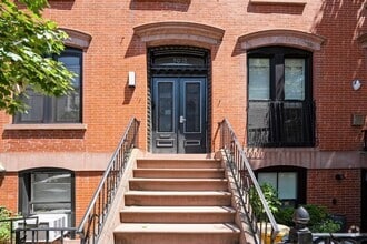 Building Photo - 162 9th St