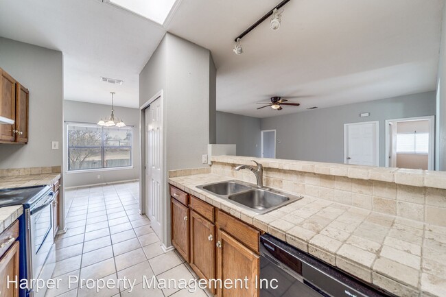 Building Photo - 3 br, 2 bath House - 13027 Feather Ridge Dr