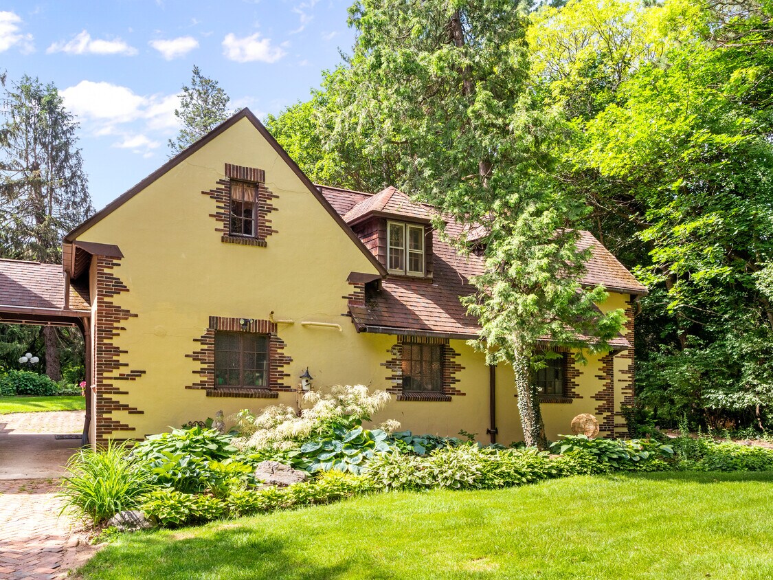 1115 Eton Cross Rd Unit 1115, Bloomfield Hills, MI 48304 Apartments in Bloomfield Hills, MI