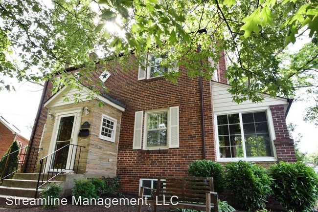 Building Photo - 4 br, 2 bath House - 6711 Queens Chapel Rd