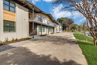 Building Photo - 5917 Gaston Ave