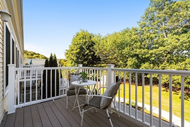 Building Photo - 24 S Bulfinch St