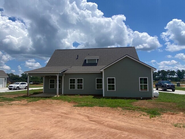 Foto del edificio - Brand New Construction in Lee County!