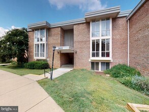 Building Photo - 2622 Fort Farnsworth Rd