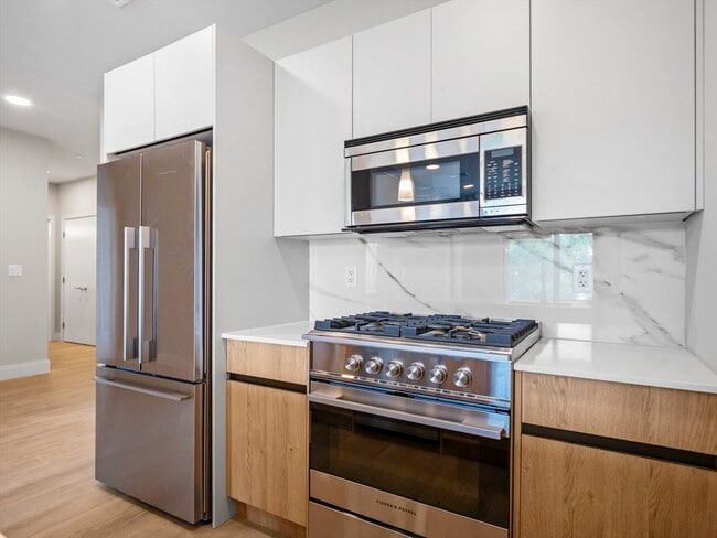 Building Photo - 249 Corey Rd