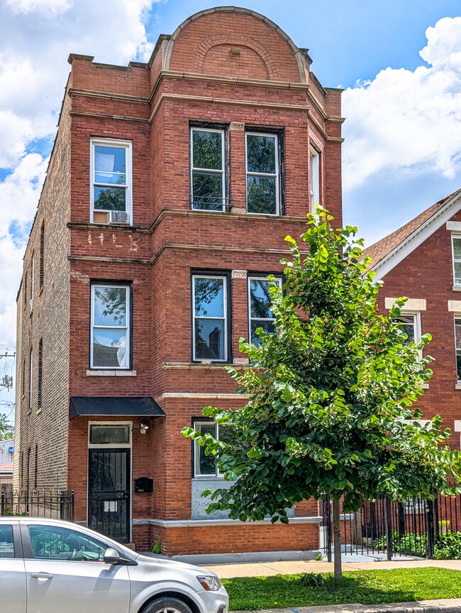 Building Photo - 2323 S Trumbull Ave