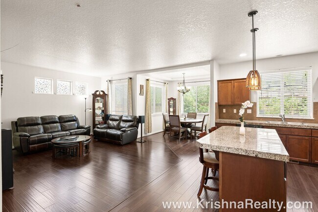 Foto del edificio - Lovely 3 BD*  2.5 BA* Single Family Home N...