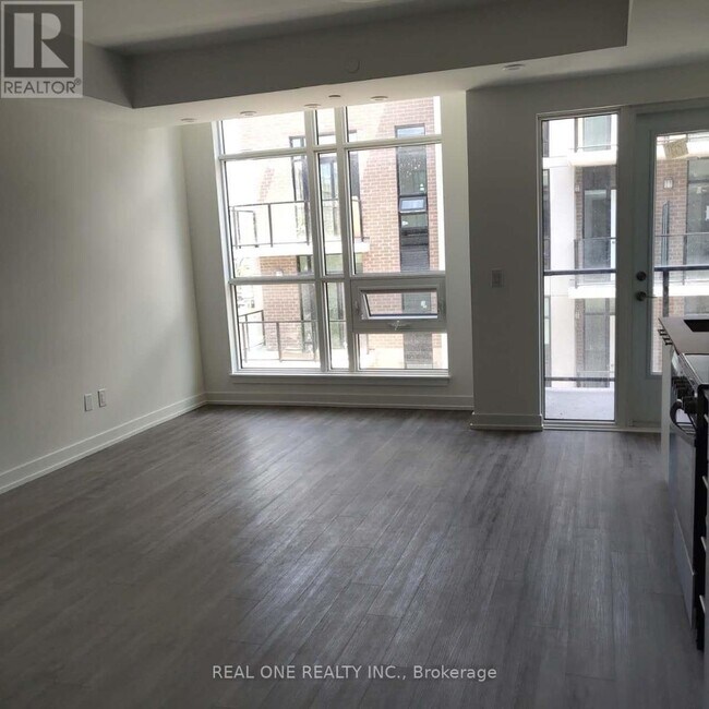Photo du bâtiment - 851 Sheppard Ave W