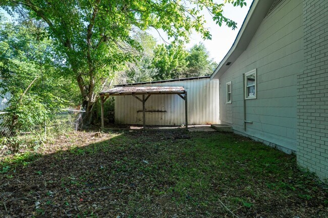 Building Photo - Exciting Opportunity! Charming 3 Bedroom Home in a Prime Location!