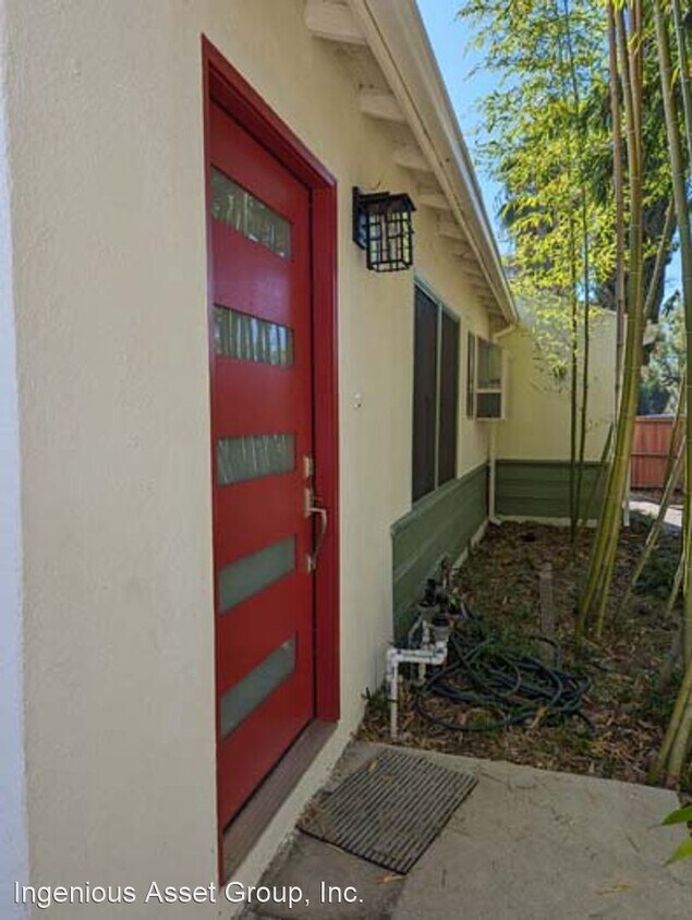 Primary Photo - 2 br, 1 bath House - 5724 Lemona Ave.