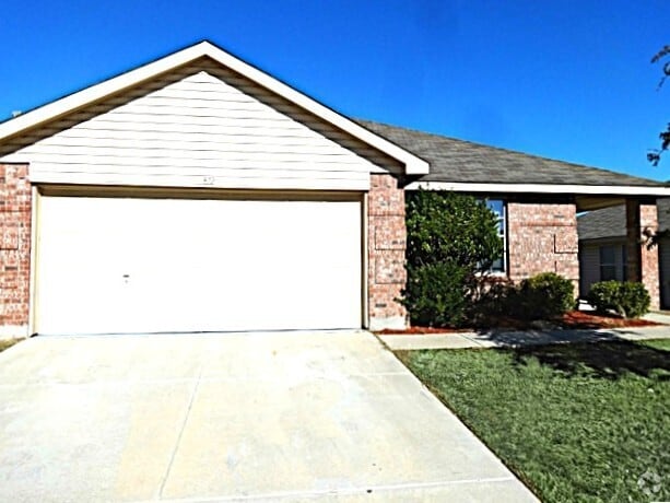 Building Photo - 812 Poncho Ln