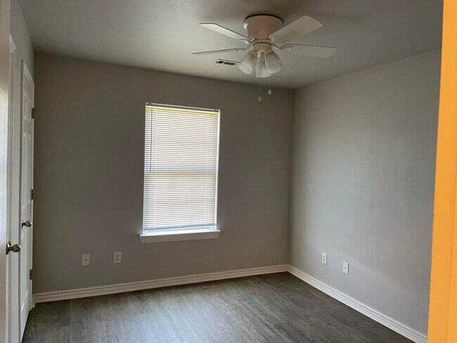 Foto del edificio - Graystone Duplexes