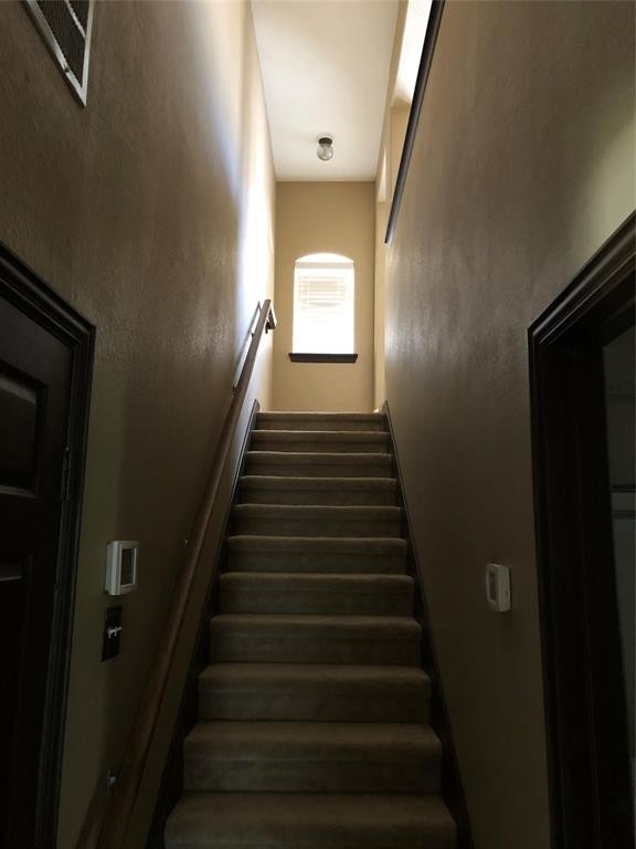 Foto del edificio - 4423 Wellington Grove Ln