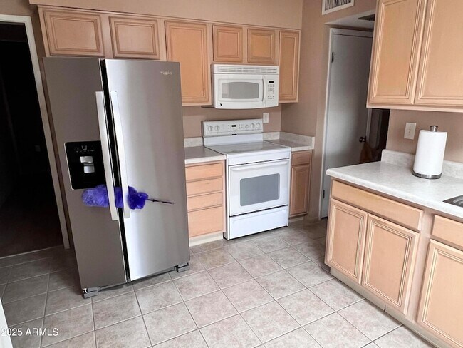 Foto del edificio - 17618 N Calico Dr