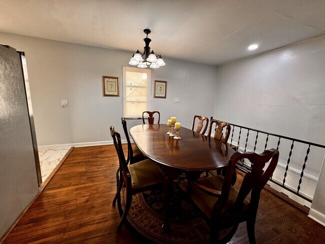 Building Photo - 698 Sherman Pl