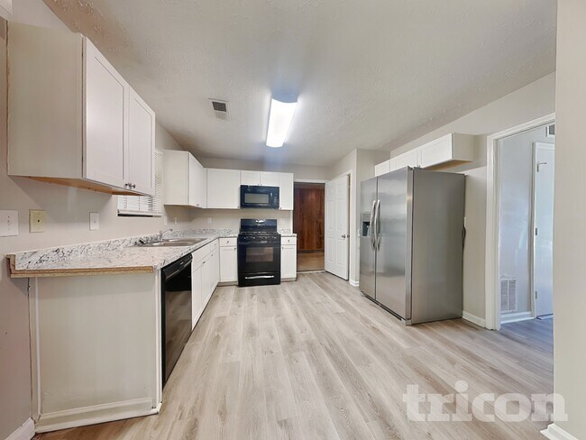 Foto del edificio - 6169 Charring Cross Ct