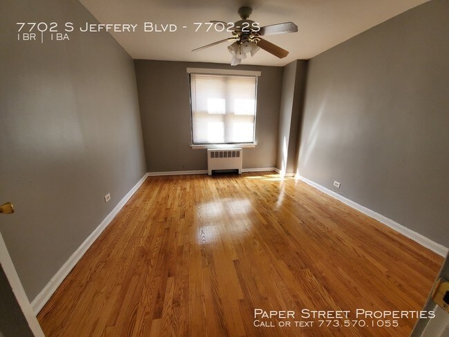 Building Photo - 7702 S Jeffery Ave