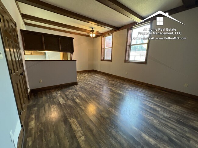 Foto del edificio - 103 E 10th St