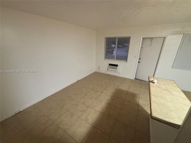Foto del edificio - 610 NE 12th Ave