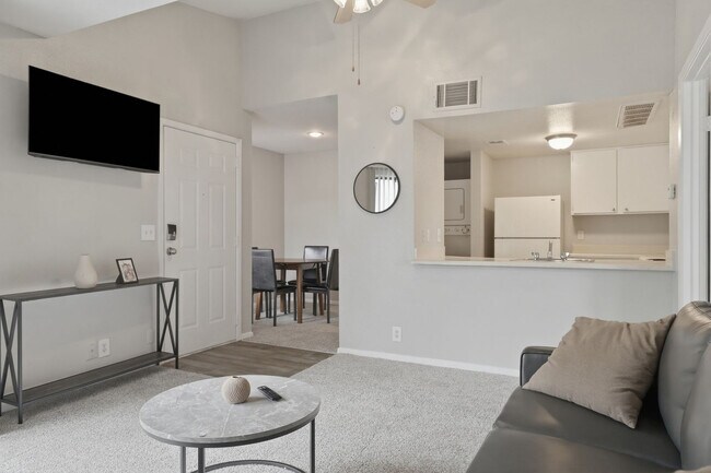 Foto del edificio - 1126 Sugar Creek Cir