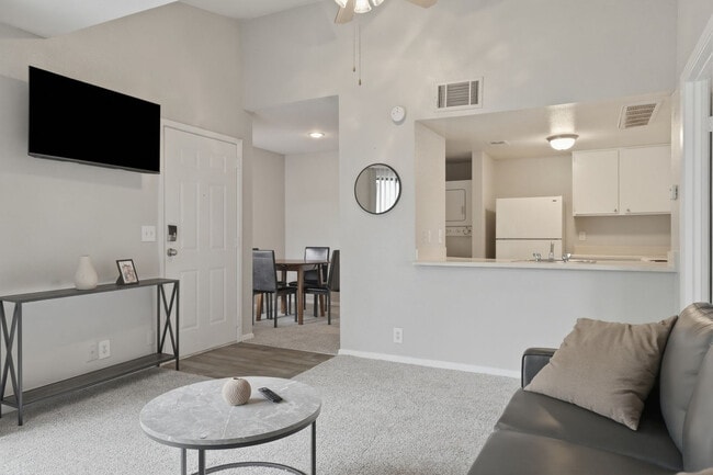 Building Photo - 1126 Sugar Creek Cir