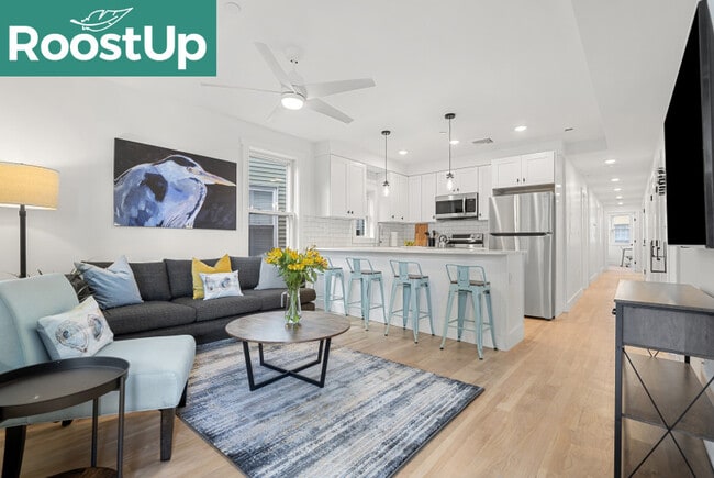 Foto del edificio - Furnished Bedroom with Private Bath in South Boston