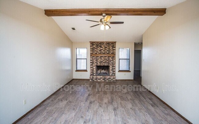 Foto del edificio - 15 Wagnon Dr