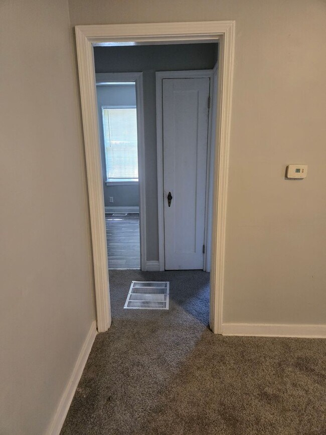Foto del edificio - 2BR/1BA House recently renovated