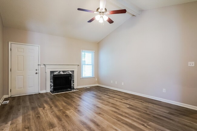 Building Photo - 303 Southampton Dr