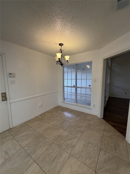Photo - 1426 Mapleview Drive Unit House