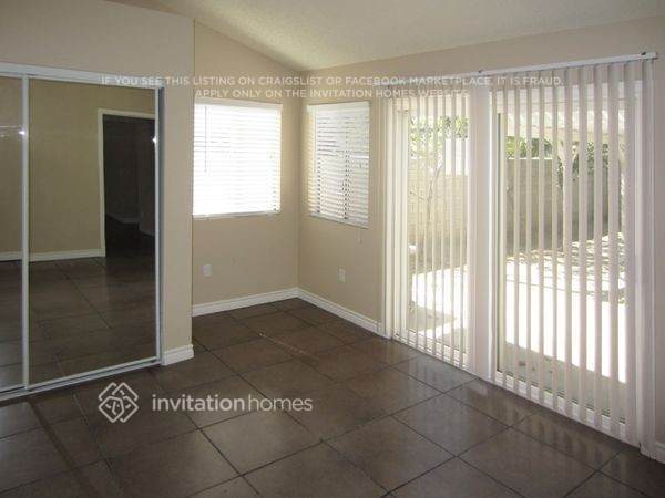 Foto del edificio - 11322 Fernwood Ave
