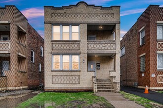 Building Photo - 1316 Ellsworth Pl