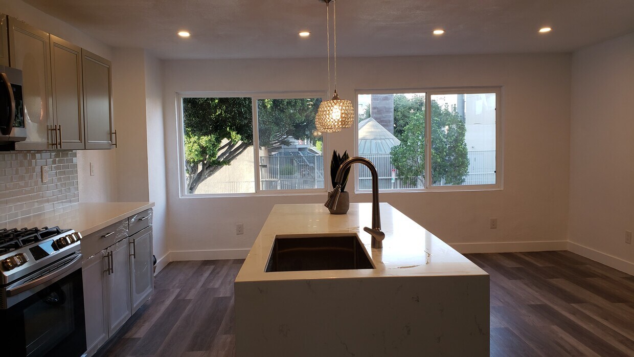 Primary Photo - 1432 W Olympic Blvd