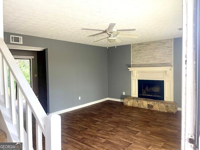 Foto del edificio - 116 Jackson Dr